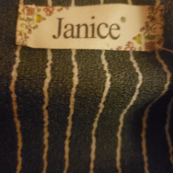 Asymmetrical Hem Topper/ Duster - Picture 3 of 4